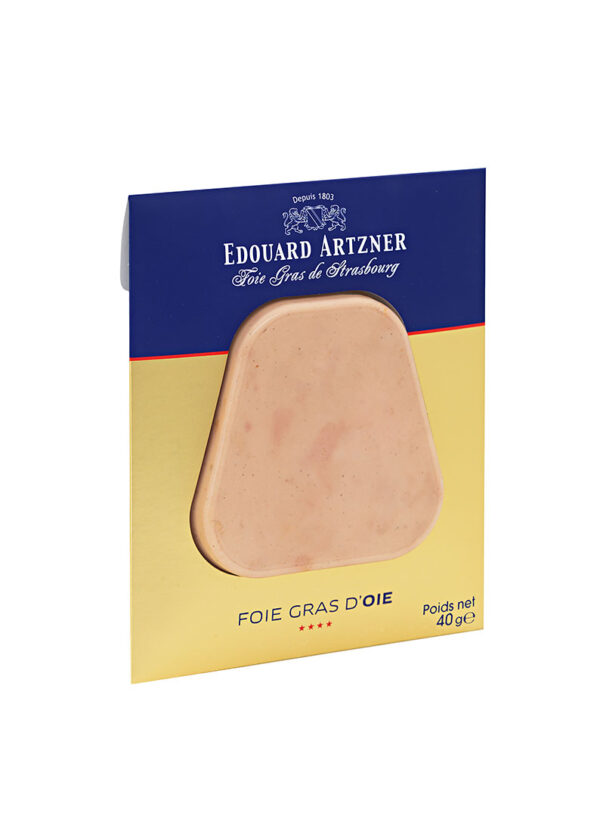 Edouard Artzner House has designed this duo of Foie Gras slices for you. Fine gourmets will appreciate the delicate and refined taste of the goose In order to guarantee exceptional quality, therefore free of all imperfections. It is then seasoned with a subtle blend of 13 spices (salt, pepper, etc.), which will give your Foie Gras a bouquet of fine and light aromas.